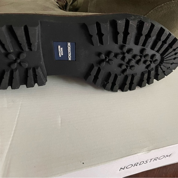 Brand new boots! - Picture 2 of 3